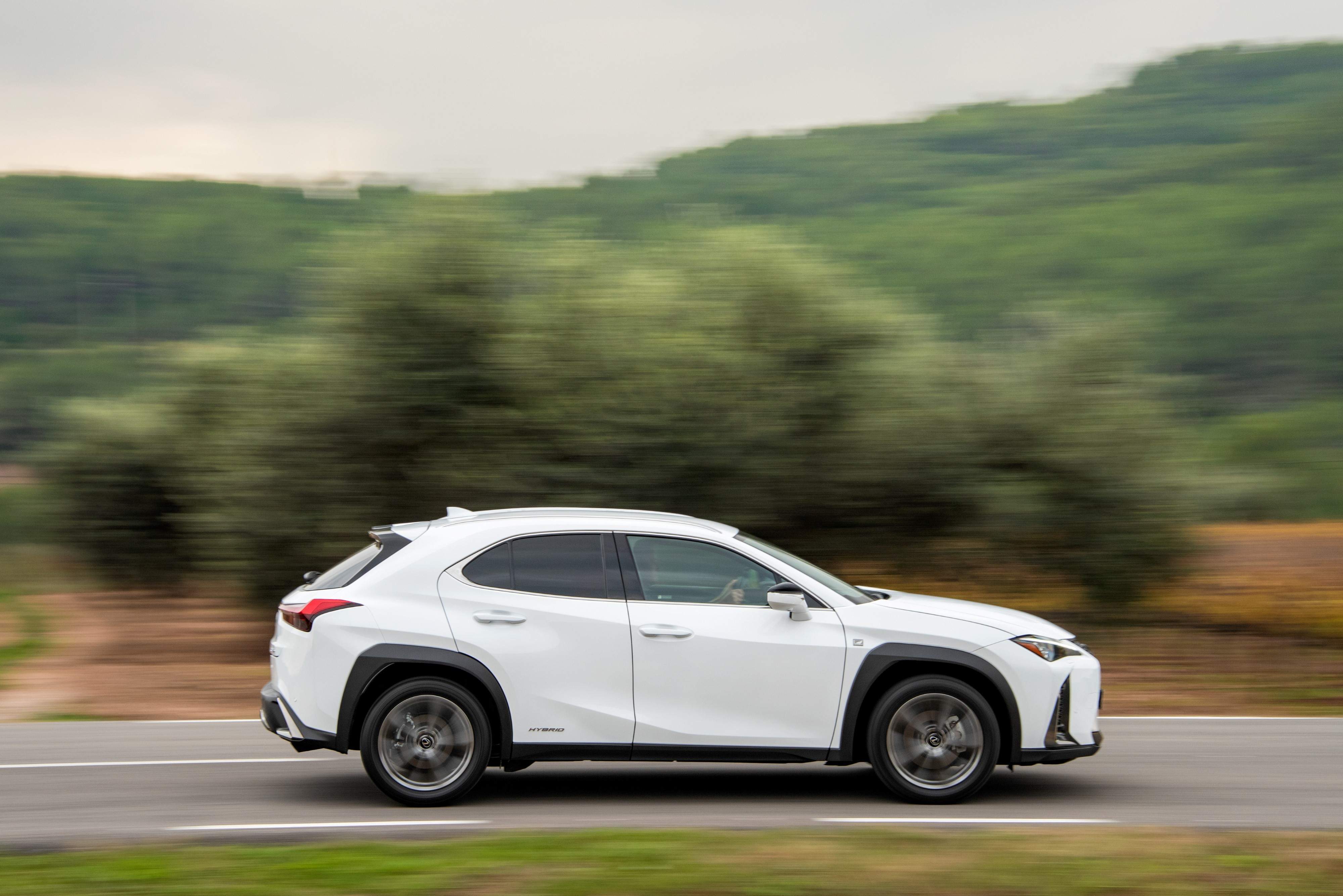 Lexus UX esterni 2